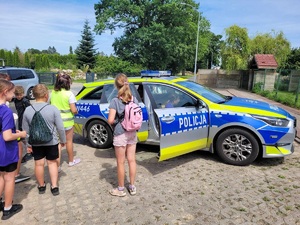 Wakacyjne spotkanie z dziećmi w świetlicy w miejscowości Paprtono