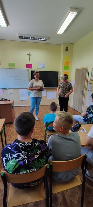Profilaktycy Policyjni i Sanepid Razem na Lekcjach&quot;Porozmawiajmy o zdrowiu i nowych zagrożeniach&quot;