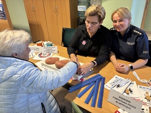 Spotkanie Policjantki z Seniorami w placówce ZUS w Gryficach